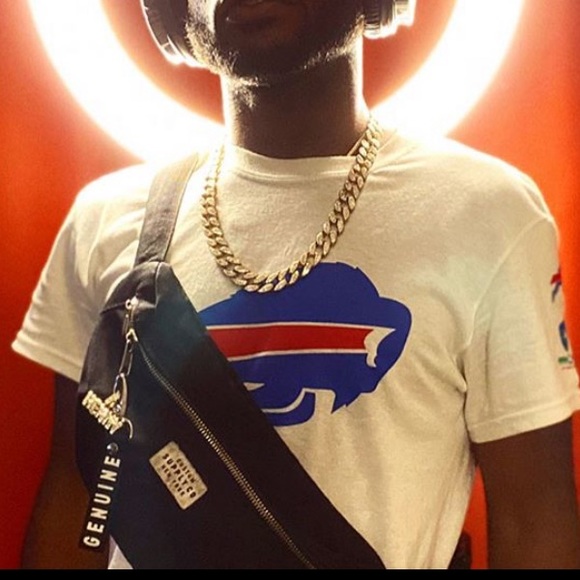 Meet your Posher, Kirsty - Picture 1 of 1